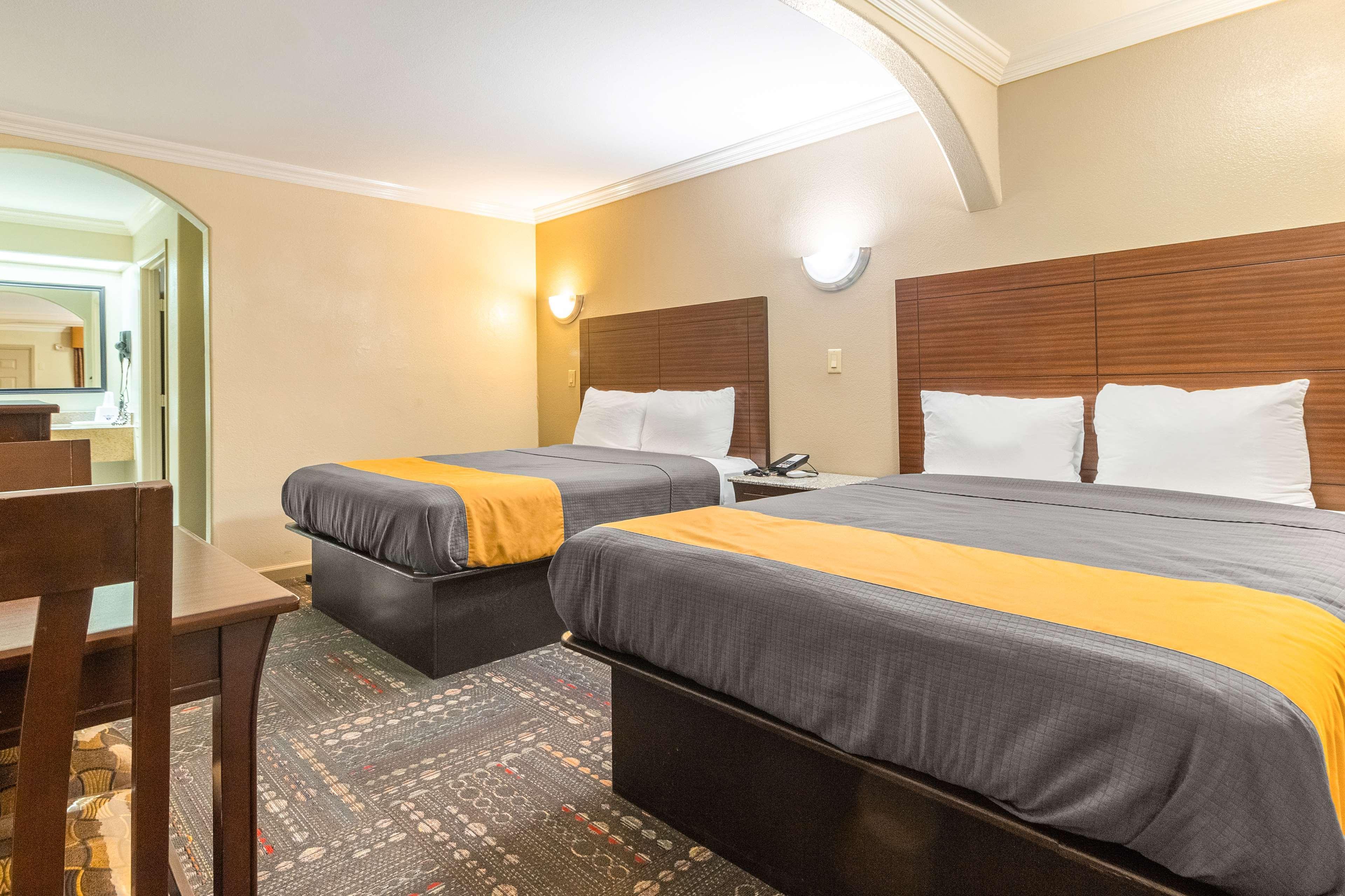 Hotel Dan Inn Uberaba & Convencoes By Nacional Inn Exteriör bild